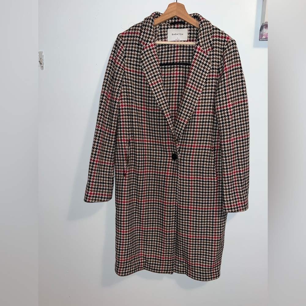 Babaton Houndstooth Coat - Black and Tan - Picture 4 of 15